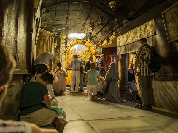 BETHLEHEM - JULHO 12, 2015: O local tradicional do nascimento de — Fotografia de Stock