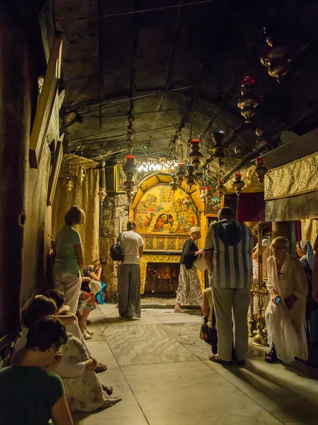 BETHLEHEM - 12 de julio de 2015: El sitio tradicional del nacimiento de — Foto de Stock