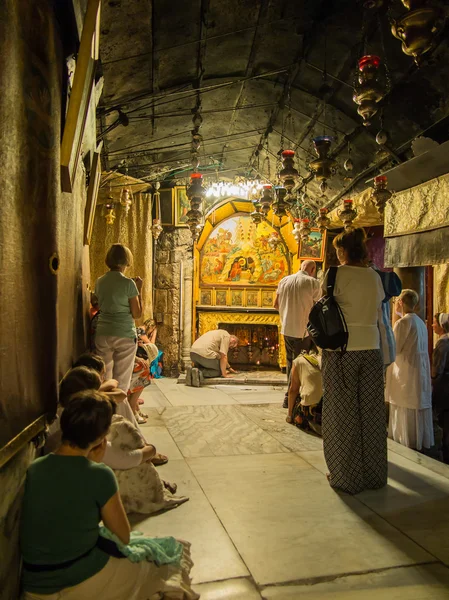 BETHLEHEM - JULHO 12, 2015: O local tradicional do nascimento de Jesus — Fotografia de Stock