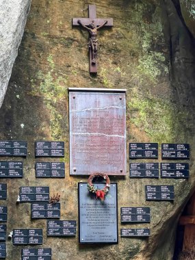 Adrspach, Çek Cumhuriyeti, 1 Eylül 2025: Çek Cumhuriyeti 'nde Rock Town. Kaya Şapeli