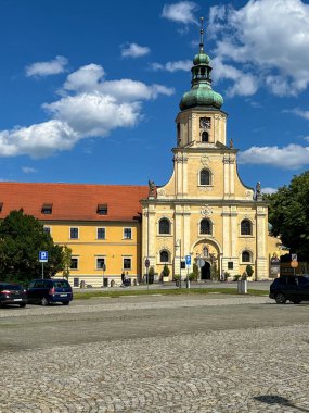 Rudy, Polonya, 24 Haziran 2025: Rudy Raciborskie, Polonya 'da Kilise Sonrası Manastır ve Saray Kompleksi.
