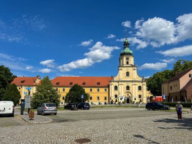Rudy, Polonya, 24 Haziran 2025: Rudy Raciborskie, Polonya 'da Kilise Sonrası Manastır ve Saray Kompleksi.