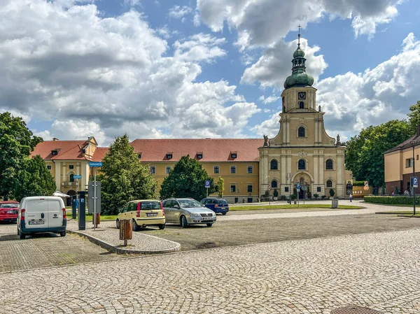 Rudy, Polonya, 24 Haziran 2025: Rudy Raciborskie, Polonya 'da Kilise Sonrası Manastır ve Saray Kompleksi.