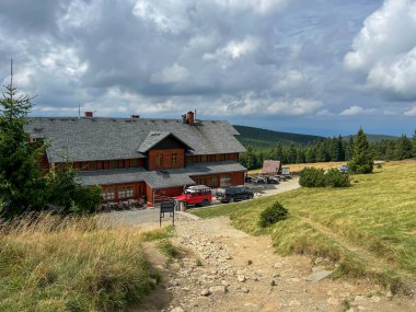 Zbigniew Fastnacht Dağı Sığınağı, Snieznik, Doğu Sudetes, Snieznik Massif (deniz seviyesinden 1218 metre yukarıda)).