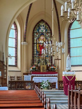 Duszniki Zdroj, Polonya, 3 Eylül 2025: İsa 'nın Kutsal Kalbi Kilisesi, Polonya' nın Duszniki Zdroj kentinde bir kaplıca kilisesi.