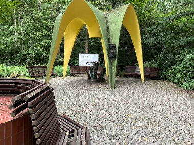 Kudowa-Zdroj, Polonya, 5 Eylül 2025: Stanislaw Moniuszko Baharı Kudowa-Zdroj, Polonya 'daki Spa Parkı' nda 