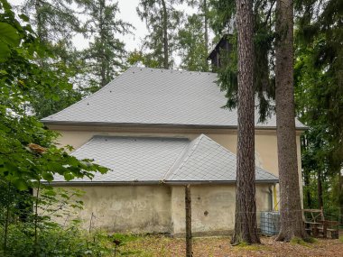 Kudowa-Zdroj, Polonya 'daki Gora Parkowa' daki Spa Parkı 'ndaki İsa Kilisesi..