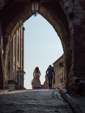 Kapısında Opatowska, Sandomierz genç Çift