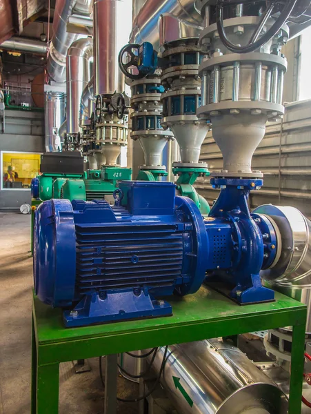 pompa, valf ve boru sıcak ve soğuk su