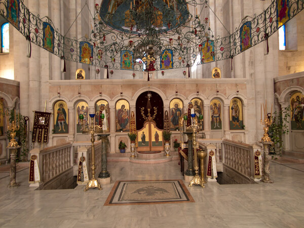 Сихарь, Израиль, 11 июля 2015 г.: Интерьер церкви в Сае
