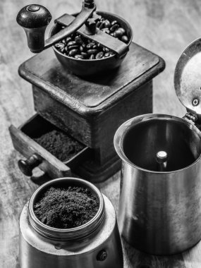 Moka hızlı cezve ve öğütücü