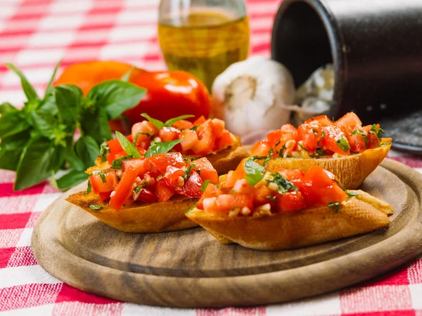 Tomate e alho bruschetta — Fotografia de Stock