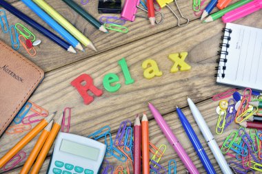 Ahşap masa Word ve office Tools'dan sakin ol