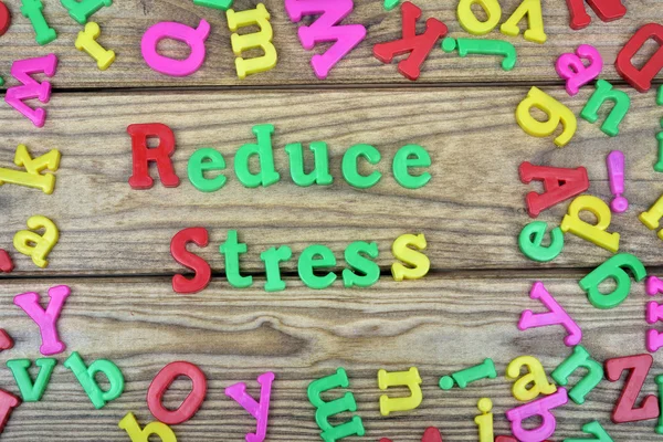 Reducir el estrés en la mesa de madera — Foto de Stock