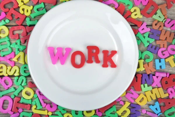 Słowo praca na talerzu — Zdjęcie stockowe