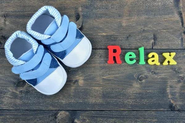 Relaxen auf Holztisch — Stockfoto