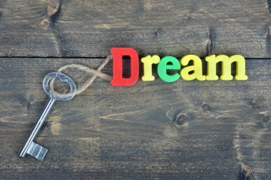 Ahşap masa üzerinde hayal