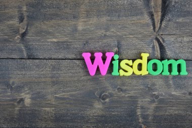 Ahşap masa bilgelik