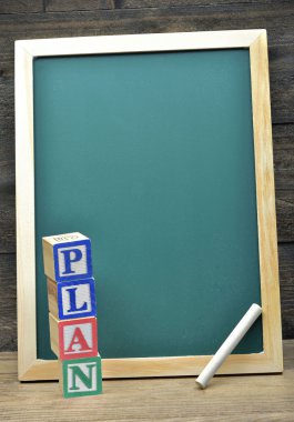 Okul yönetimi ve Plan kelimesini