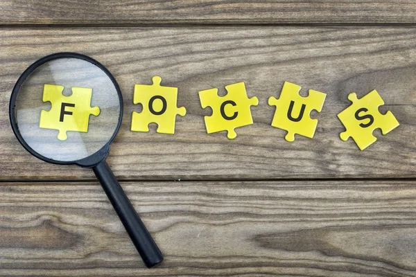 Puzzle avec mot Focus — Photo