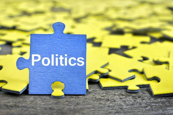 Puzzle con la parola Politica — Foto Stock