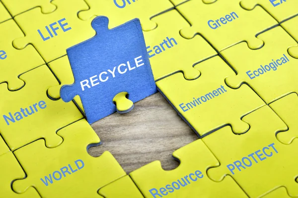 Puzzel met woord Recycle — Stockfoto