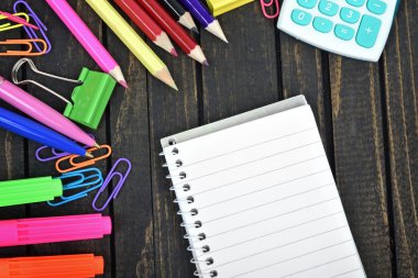 Office Araçları ve masa üstünde not etmek