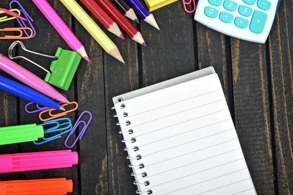 Office Araçları ve masa üstünde not etmek