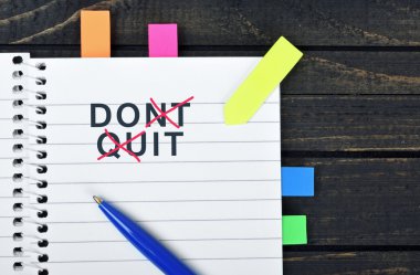 Not defteri üzerinde kelime pes etme