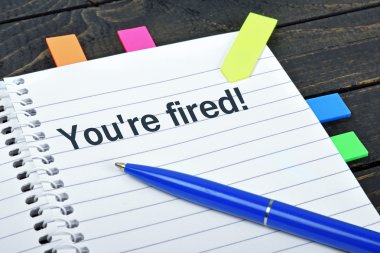 Kovuldun not defteri üzerinde kelime