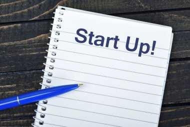 Start Up metin not defteri üzerinde