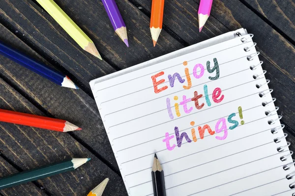 Enjoy little things text on notepad — Stock Photo, Image