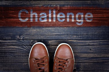 Mesaj ve spor ayakkabı katta meydan