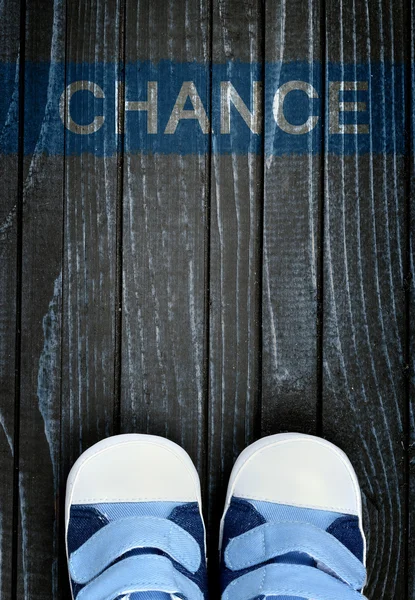 Véletlen üzenet és a gyerek cipő emeleten — Stock Fotó