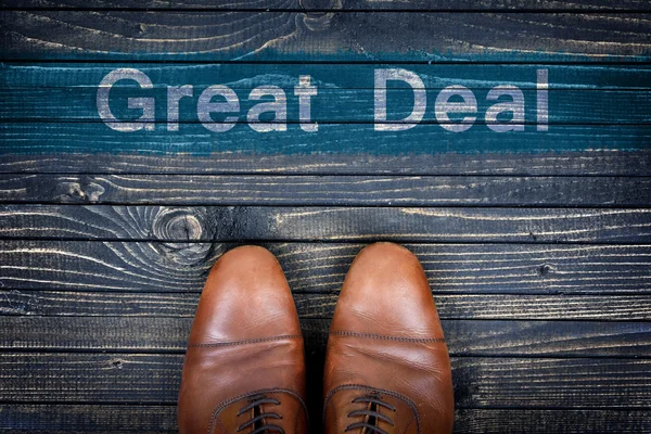 Great Deal message et chaussures d'affaires — Photo