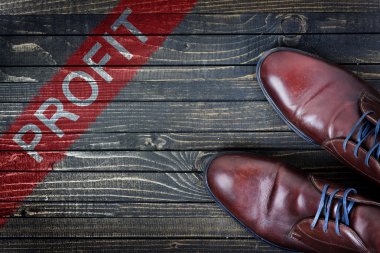 Kar mesaj ve iş ayakkabıları