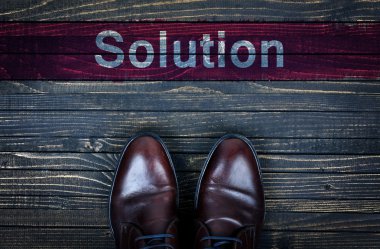 Çözüm mesaj ve iş ayakkabıları