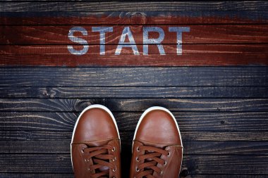 Katta mesaj ve spor ayakkabı başlatmak