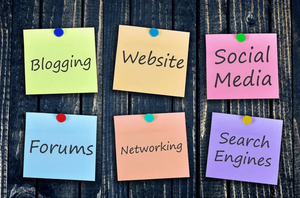 Çıkartmalar online durum mesajı