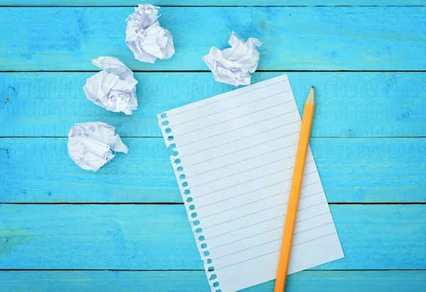 Empty notepad on table — Stock Photo, Image