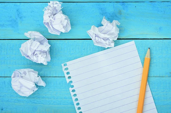 Empty notepad on table — Stock Photo, Image