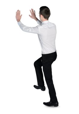 İş adamı bir şey itmek