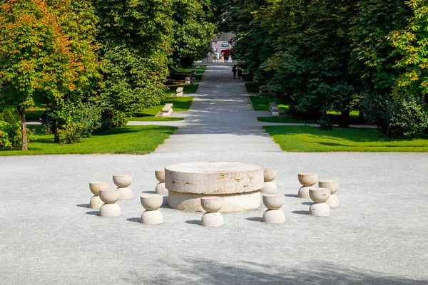 La Tavola del Silenzio scultura di Constantin Brancusi — Foto Stock