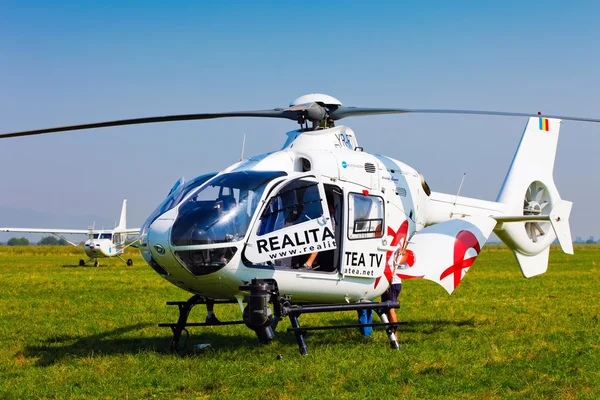 TV news helicopter on a blue sky — Stock Photo, Image