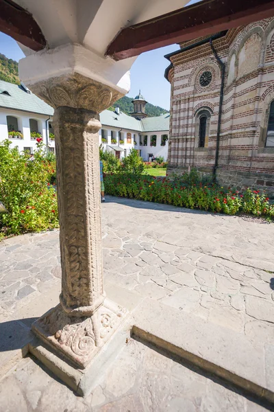 Detail of a column from Cozia monastery church — Stock Fotó