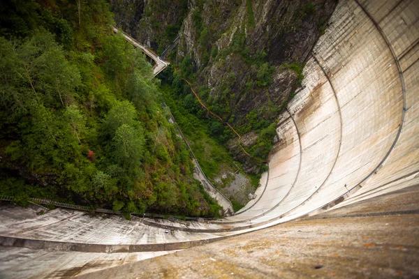 Bicaz Dam heigh seen from the top — Stock Photo, Image