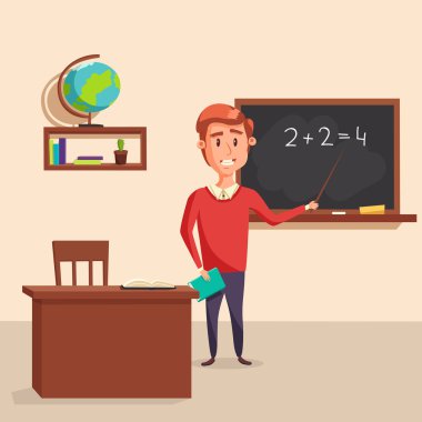 Aritmetik sayı hesaplamasını gösteren tebeşirli tahtalı işaretçiile matematik öğretmeni. Kitaplar ve dünya sınıf günlüğü ile masanın arkasında rafta. Eğitim ve ders teması için iyi