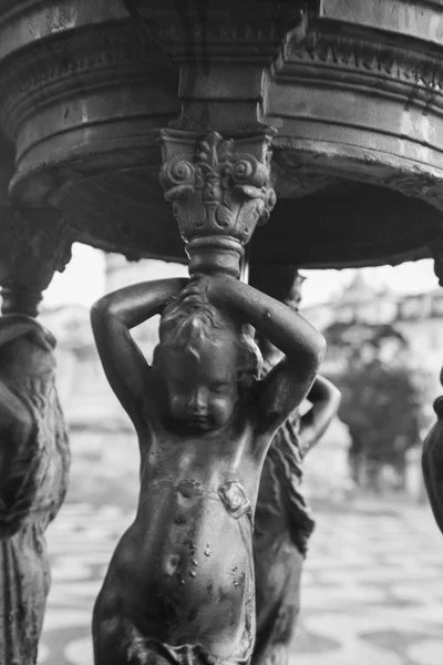 Cherubino statua lisbon — Foto Stock