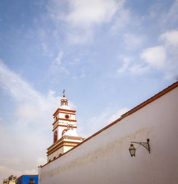 White Church Tower Trujillo — Stock Photo, Image