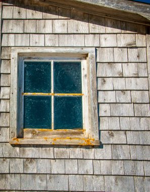 rustik ahşap ahır penceresi 